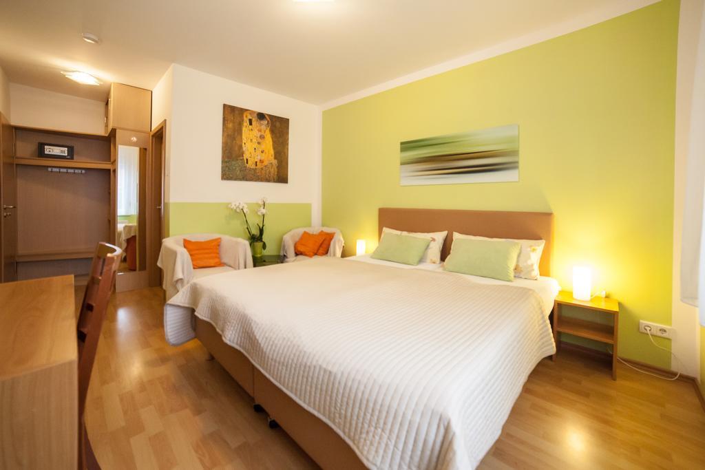 Am Gutspark Apartment *