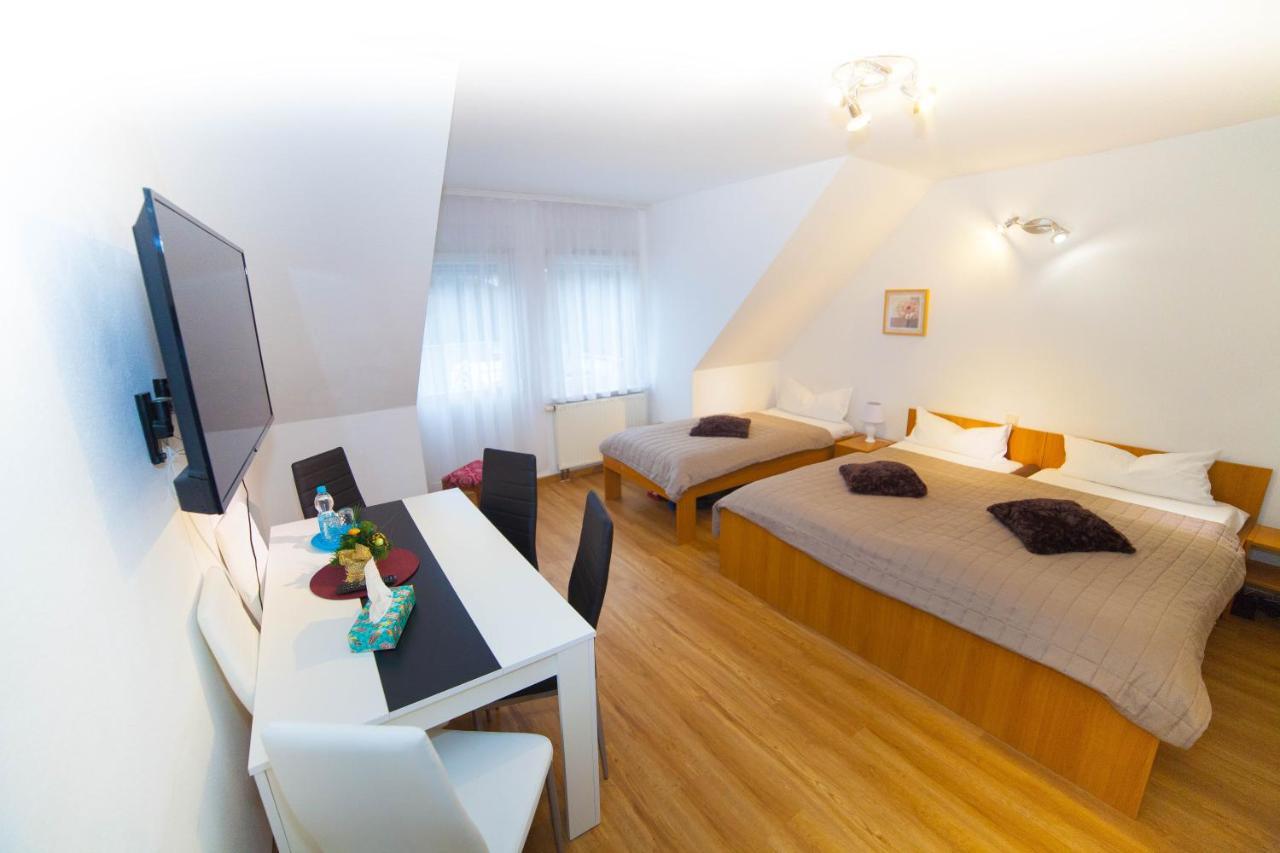 Am Gutspark Apartment
